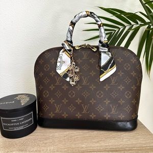 🌷AUTHENTIC Louis Vuitton Alma PM🌷